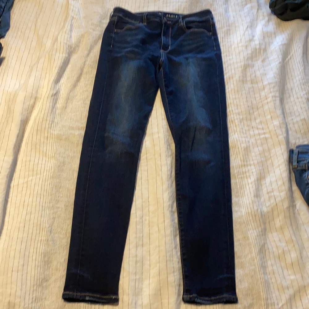 American Eagle Hi-Rise Jegging. “Super Stretch” Size 8. Like New condition.